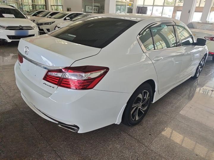 Accord 2016 2.0L Elite photo 4