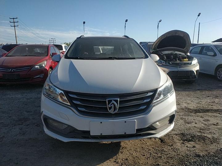 310 2016 1.2L MT Luxury photo 2