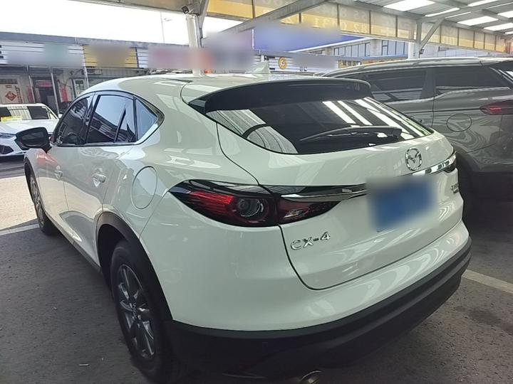 CX-4 2021 2.0L AT RWD Explorer photo 4