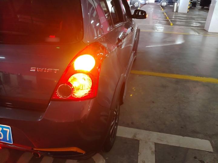 Swift 2016 1.5L AT Fashion photo 7