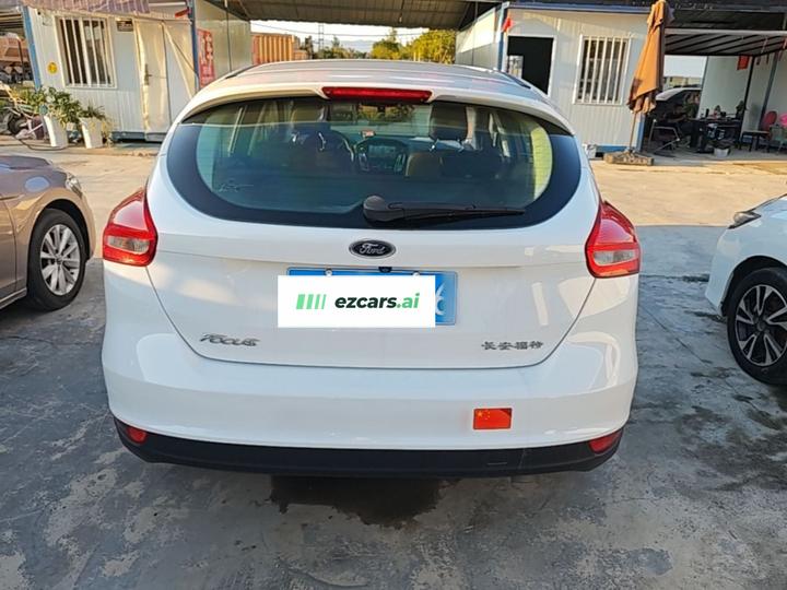Focus 2017 Hatchback 1.6L AT Comfort photo 5