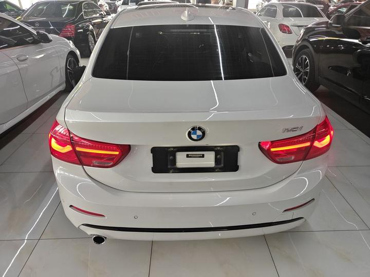 1 Series 2017 118i Design Package photo 3