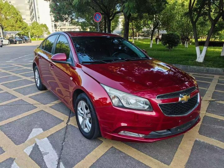 2015 1.5L Classic SE AT photo 3