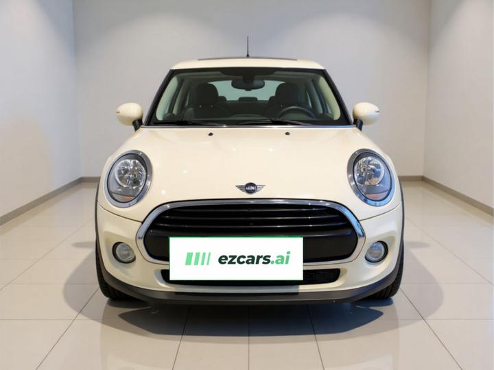 2020 1.5T ONE 5-Door photo 2