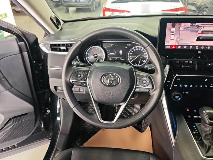 2022 2.0L CVT RWD Premium photo 2