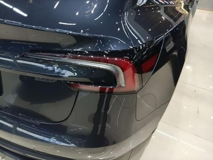 Model 3 2023 RWD photo 7
