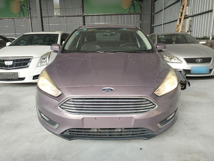 Focus 2017 Sedan 1.6L AT Fashion photo 2