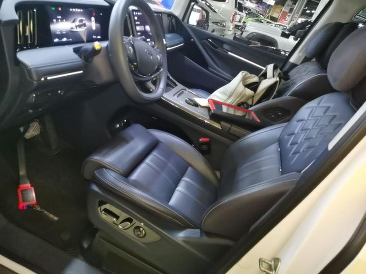 GAC Trumpchi M8 2025 Qiankun Ultra photo 6