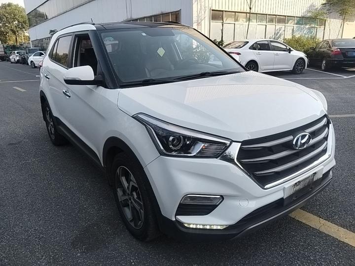 ix25 2017 1.6L AT Smart photo 3