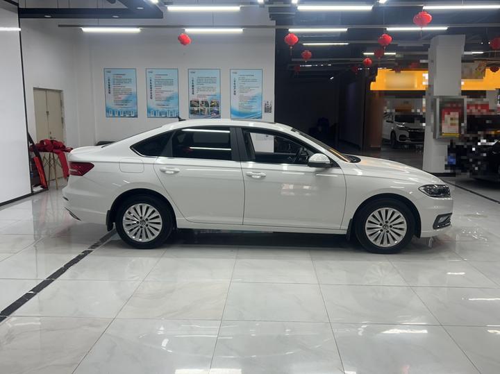 Lavida 2021 1.5L AT photo 3