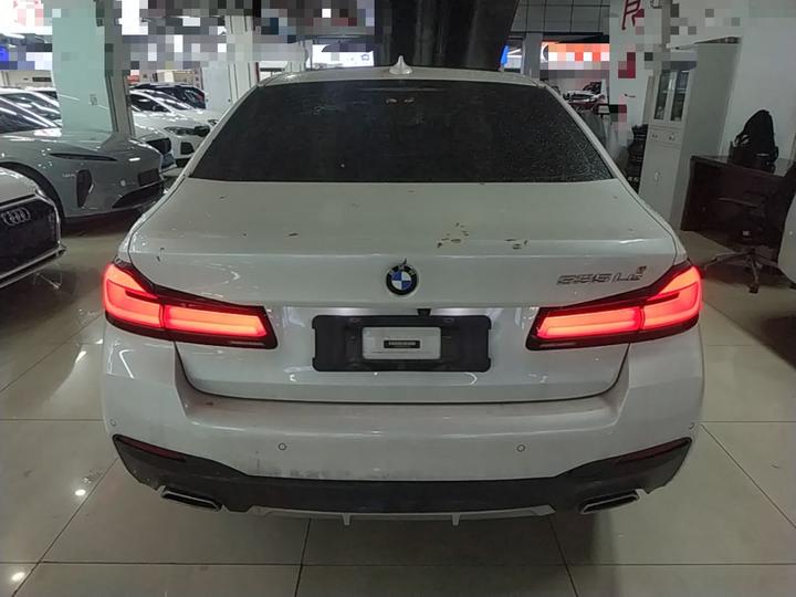 5 Series EV 2021 535Le M Sport Package photo 3