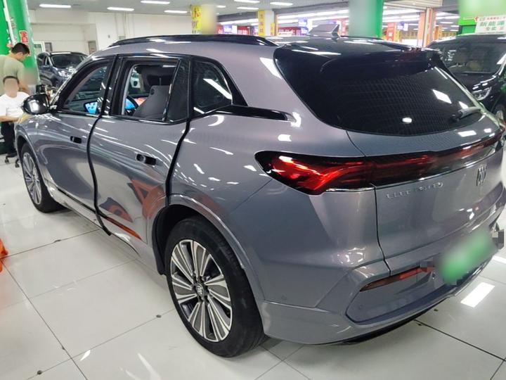 E5 2023 Standard Range photo 4