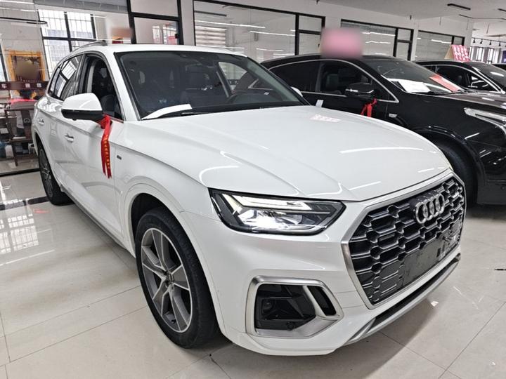 Q5L 2021 45 TFSI Luxury Dynamic photo 3