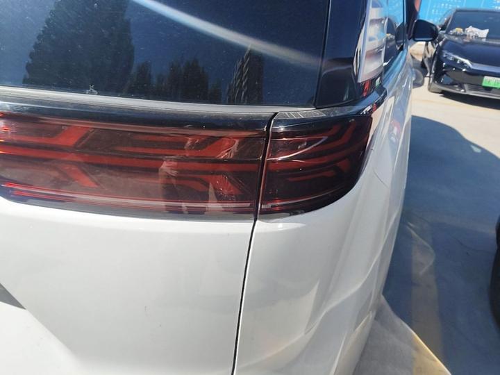 D9 2022 EV 600 AWD Flagship photo 7