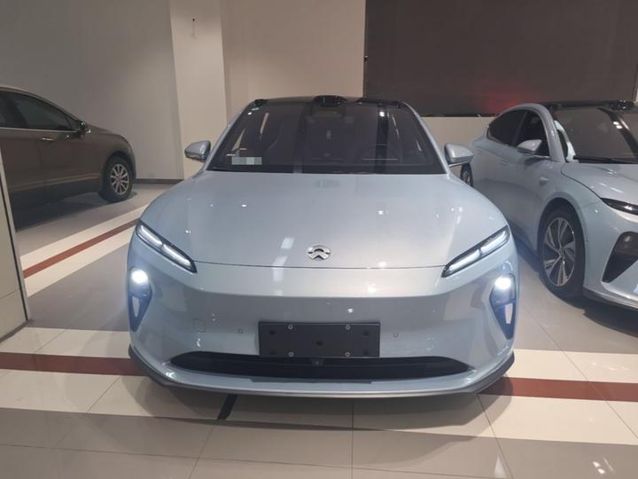 ET5 2022 75kWh photo 2