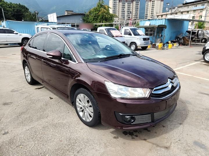 2013 Sedan 1.6L AT photo 3