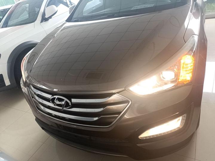 Santa Fe 2015 2.4L AT RWD Smart 5-Seater photo 2