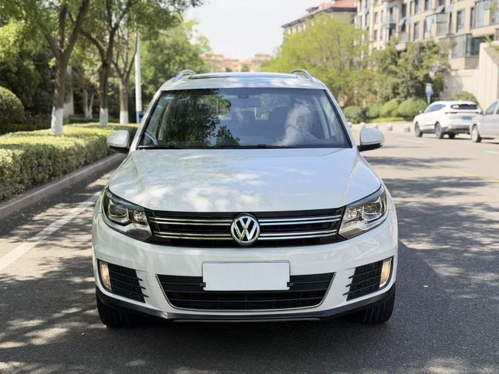 Tiguan 2015 1.8TSI AT RWD Luxury photo 2