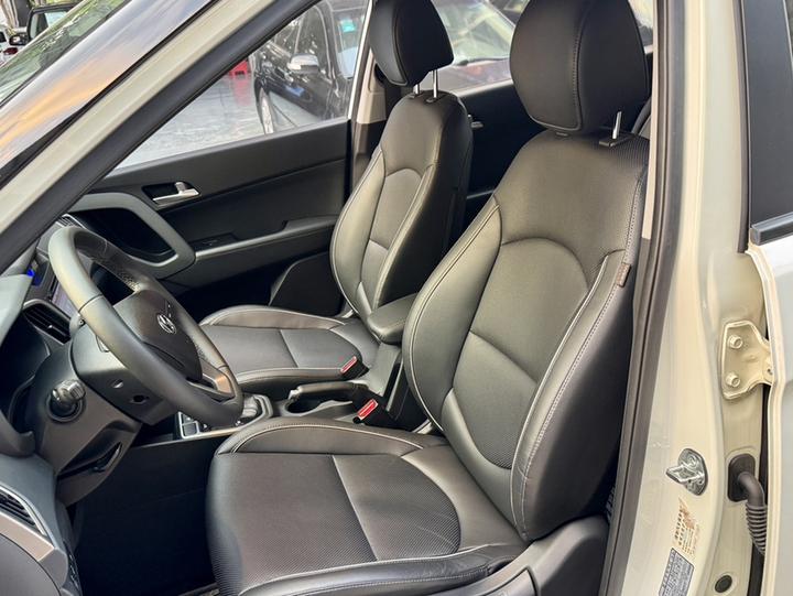 ix25 2015 1.6L AT RWD Smart GLS photo 6