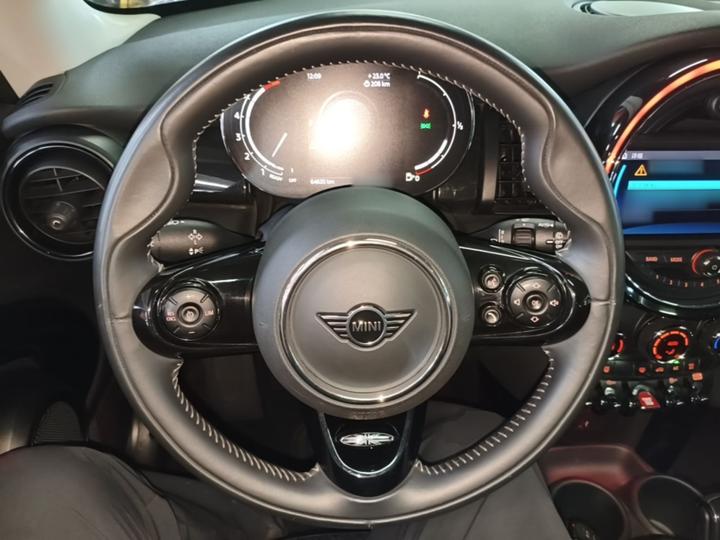 2021 1.5T COOPER photo 6