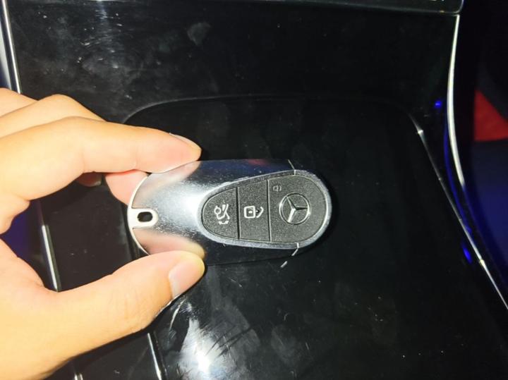 C-Class 2022 C 260 L photo 8