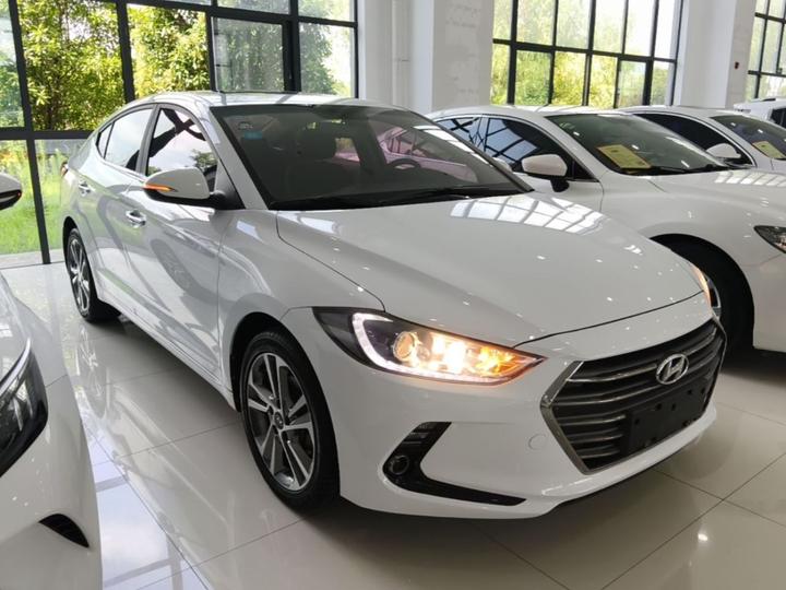 Elantra 2016 1.6L AT Smart Elite photo 3