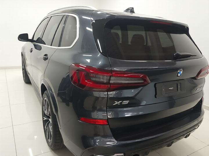 X5 2022 Facelift xDrive 30Li Exclusive M Sport Package photo 4