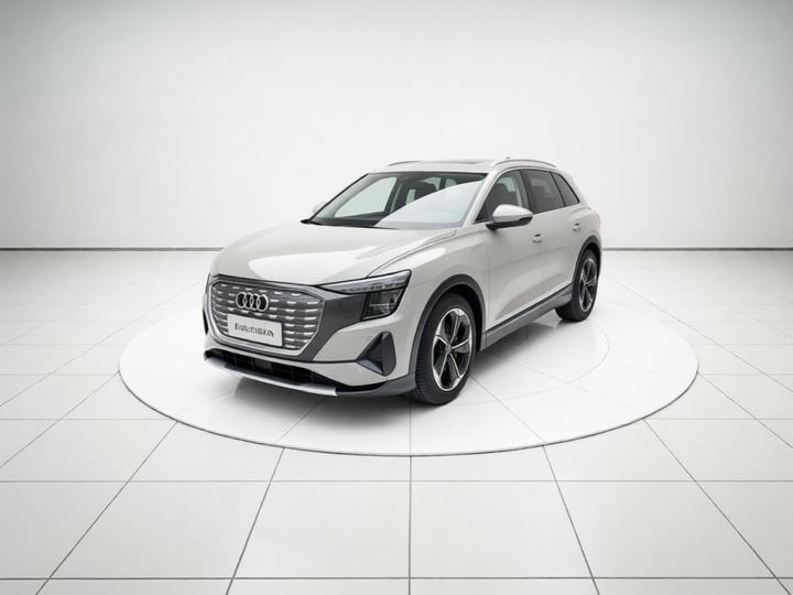 Q5 e-tron 2022 40 e-tron Starlight