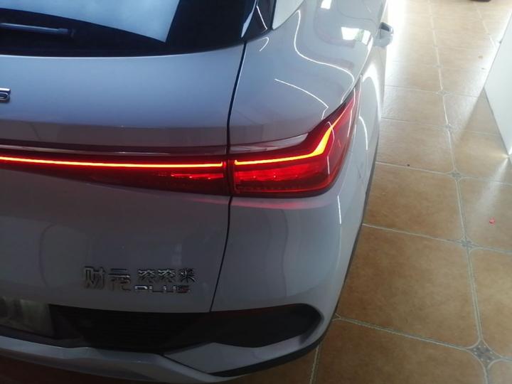 Yuan PLUS 2024 Honor 430KM photo 7