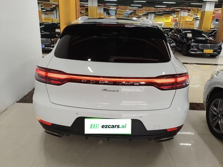 2018 Macan 2.0T photo 3