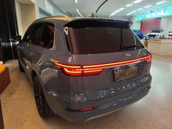 Li Auto ONE 2021 EREV 6-Seater photo 4