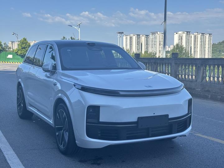 Li L8 2025 Max Smart Refresh Edition photo 3