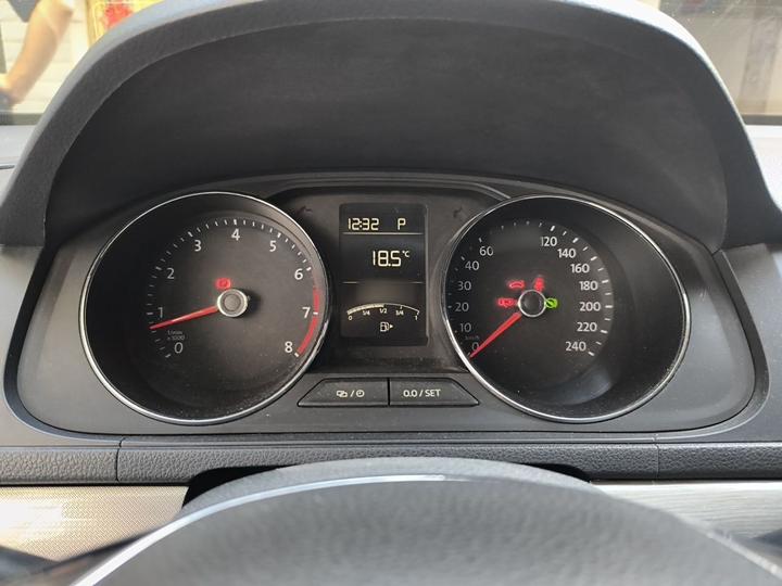 Lavida 2015 1.6L AT Comfort photo 4