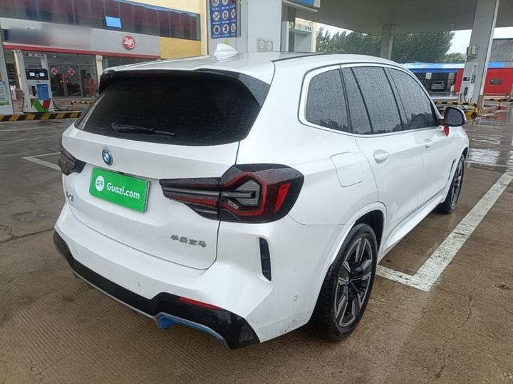 iX3 2021 Facelift Leading photo 6