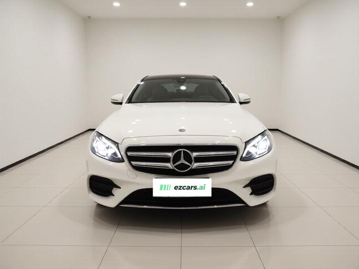 E-Class 2020 E 300 L Sport Luxury photo 2
