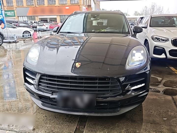 2018 Macan 2.0T photo 2