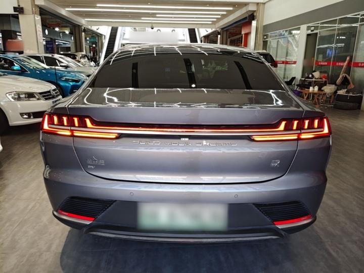 Han 2021 EV Standard Range Luxury photo 3