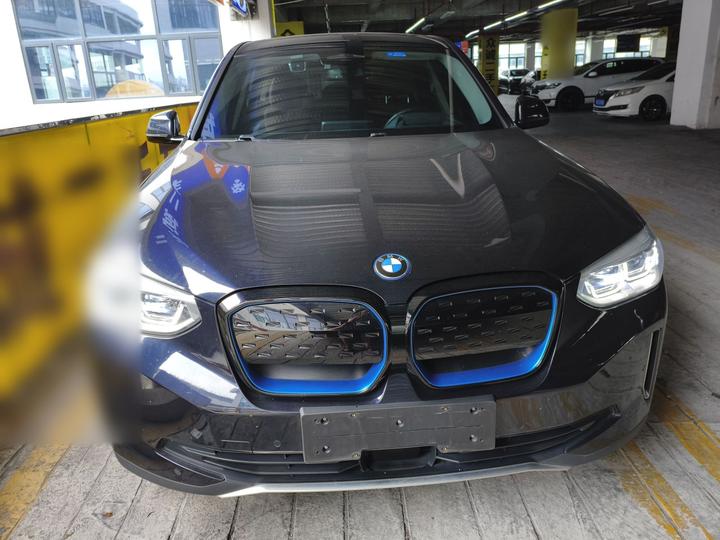 iX3 2021 Facelift Leading photo 2