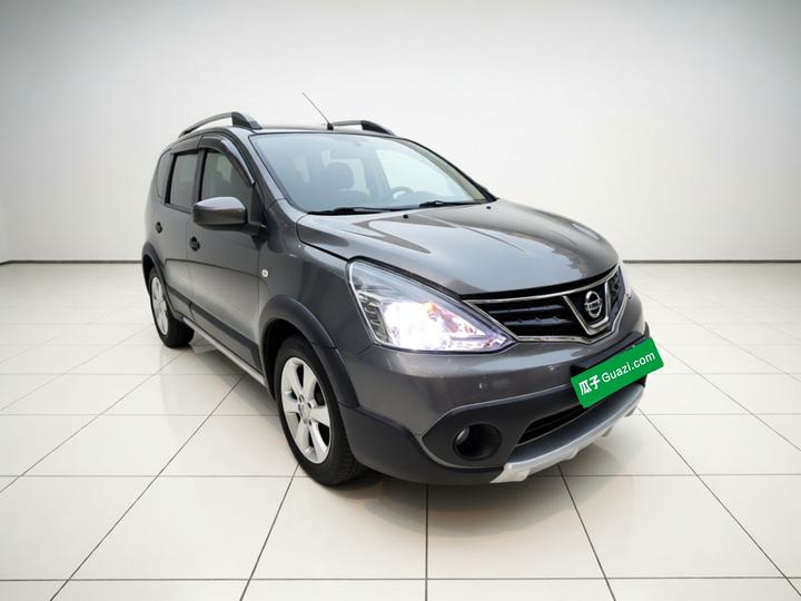 2013 1.6XV CVT Luxury photo 3