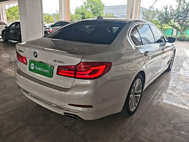 5 Series EV 2020 Upgraded 530Le Luxury photo 4