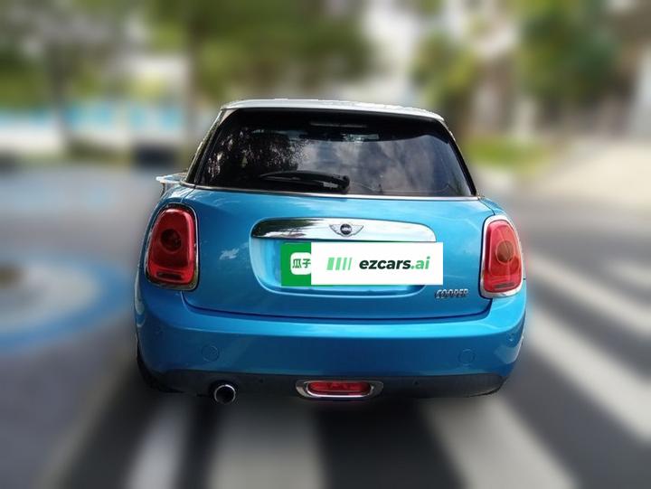 2016 1.5T COOPER 5-Door photo 5