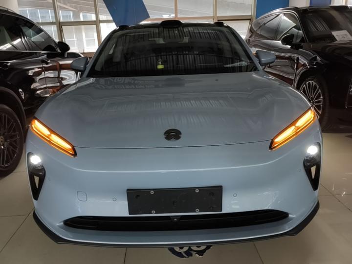 ET5 2022 75kWh photo 2