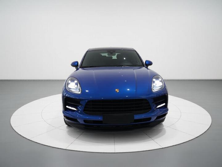 2018 Macan 2.0T photo 2