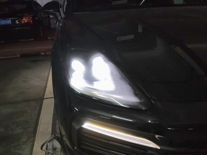 2019 Cayenne 3.0T photo 7