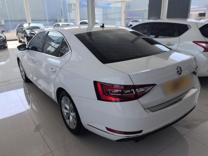 Superb 2016 TSI280 DSG photo 4