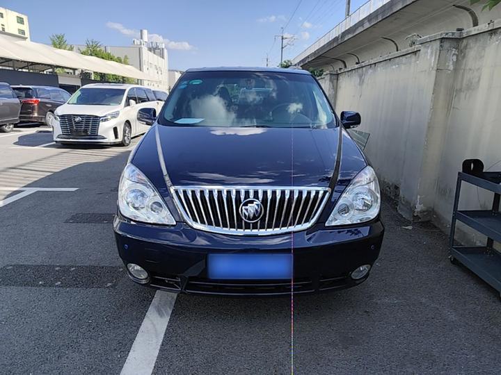 GL8 2014 2.4L Classic photo 2
