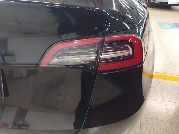 Model Y 2021 Standard Range RWD photo 7