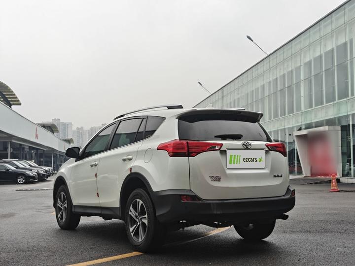 RAV4 2015 2.0L CVT RWD photo 4
