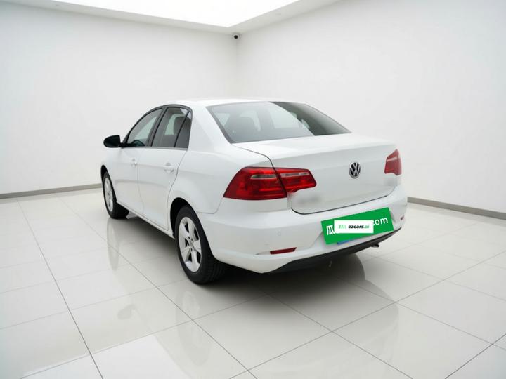Bora 2015 1.6L MT Comfort photo 4