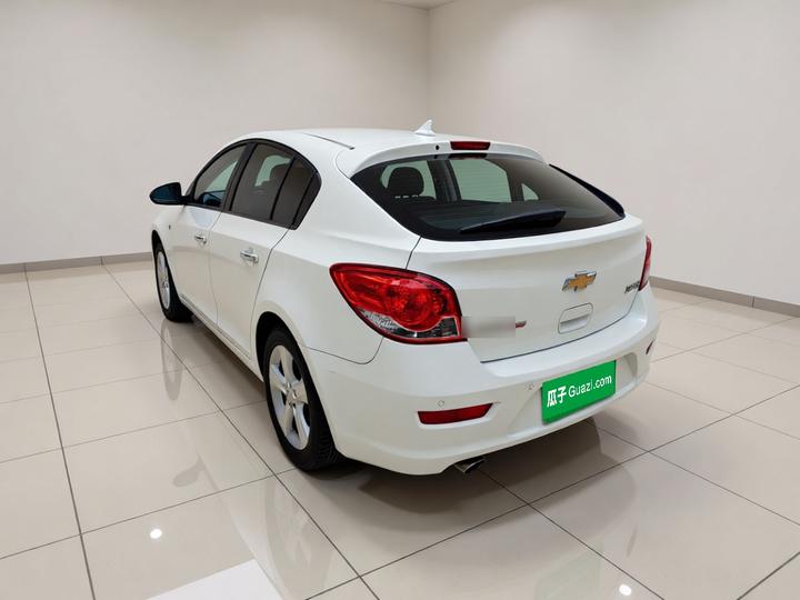 2013 Hatchback 1.6T AT Flagship photo 3